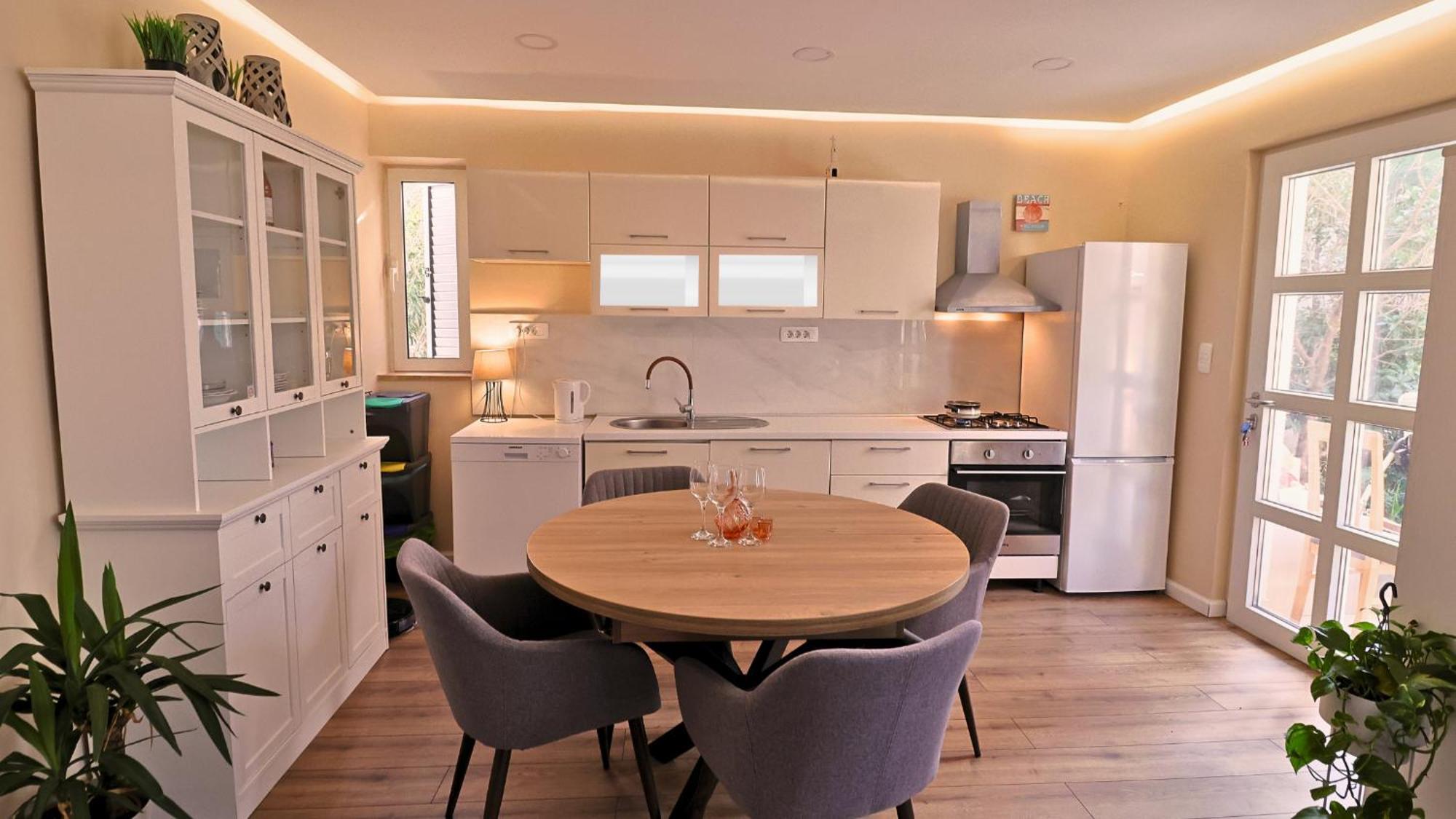 Central Single House With Parking-Top Location! Novalja Zewnętrze zdjęcie